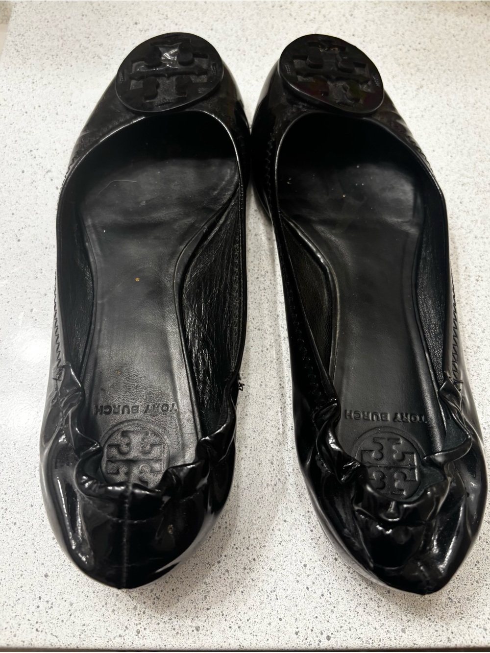 Tory Burch Black Patent Logo Ballet Flats - 8.5 - well loved 🥰 - Picture 2 of 6